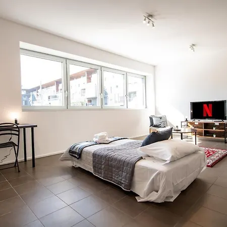 350 M Dalla Stazione L Parcheggio Free L Nova Loft アパート パルマ