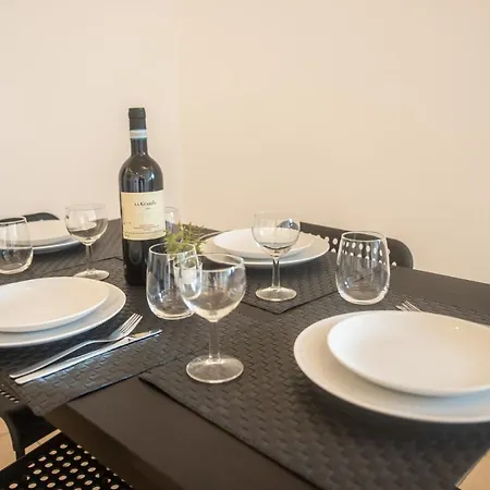 350 M Dalla Stazione L Parcheggio Free L Nova Loft * Парма