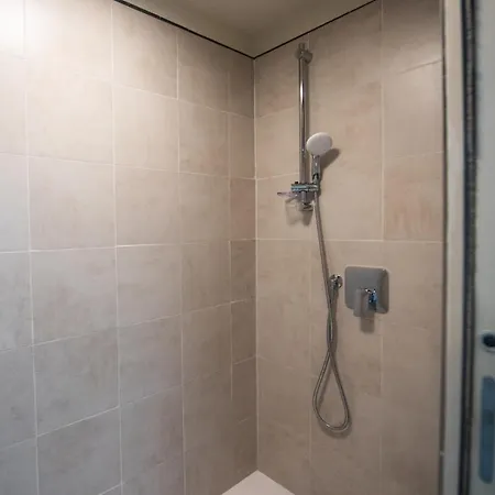 アパート 350 M Dalla Stazione L Parcheggio Free L Nova Loft パルマ