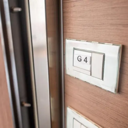350 M Dalla Stazione L Parcheggio Free L Nova Loft パルマ