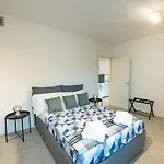 350 M Dalla Stazione L Parcheggio Free L Nova Loft Парма
