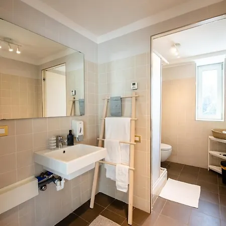350 M Dalla Stazione L Parcheggio Free L Nova Loft דירה *