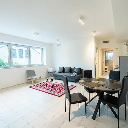 דירה 350 M Dalla Stazione L Parcheggio Free L Nova Loft פארמה