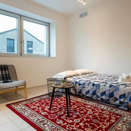 350 M Dalla Stazione L Parcheggio Free L Nova Loft דירה פארמה