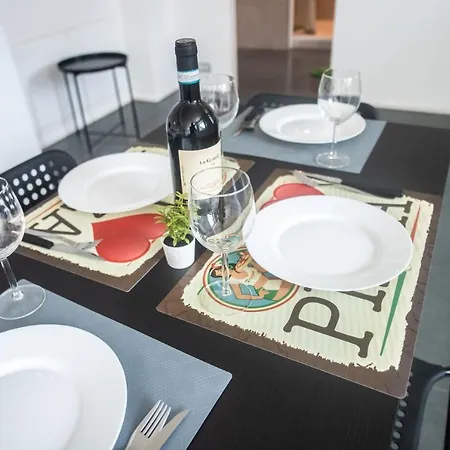 דירה 350 M Dalla Stazione L Parcheggio Free L Nova Loft פארמה