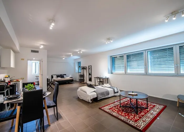 Апартаменты 350 M Dalla Stazione L Parcheggio Free L Nova Loft Парма