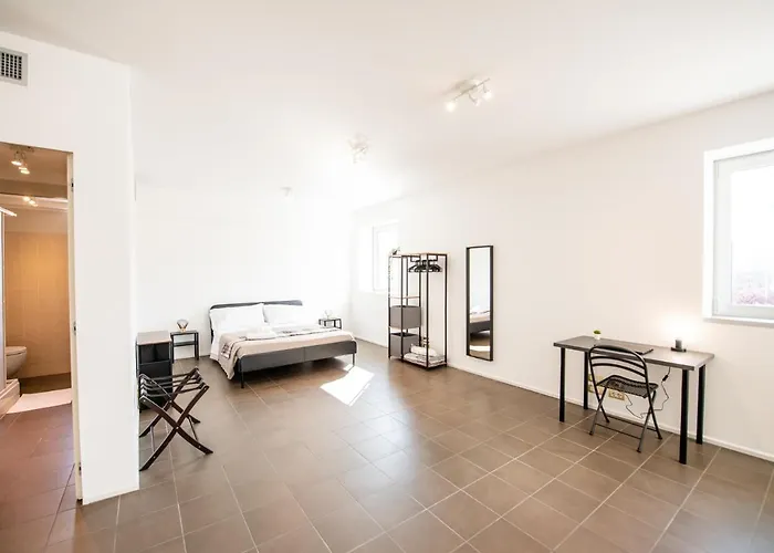 Apartament 350 M Dalla Stazione L Parcheggio Free L Nova Loft Parma