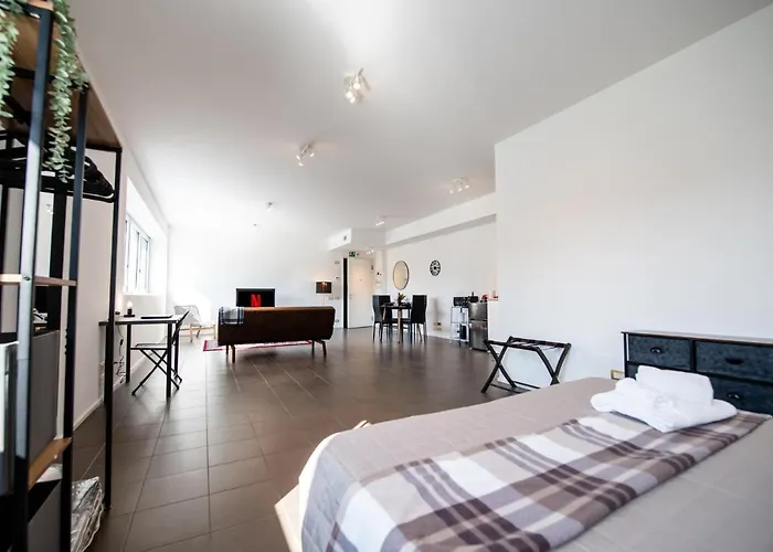 350 M Dalla Stazione L Parcheggio Free L Nova Loft Parma