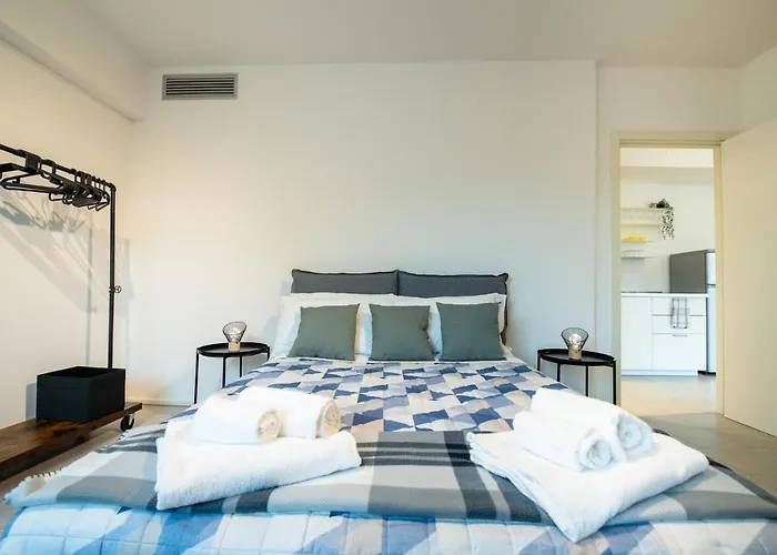 350 M Dalla Stazione L Parcheggio Free L Nova Loft * Парма