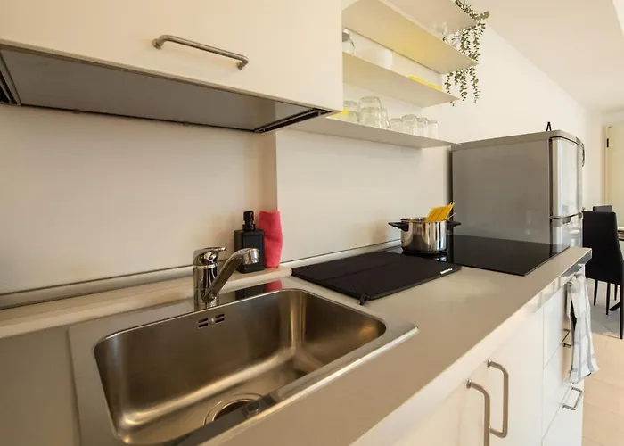 Apartamento 350 M Dalla Stazione L Parcheggio Free L Nova Loft *