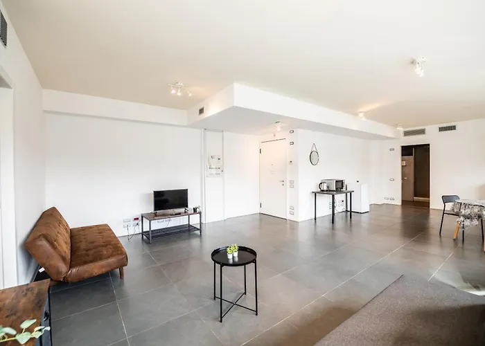 Apartament 350 M Dalla Stazione L Parcheggio Free L Nova Loft *